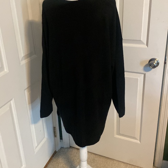 Great holiday sweater or for dressing up! - Picture 4 of 5